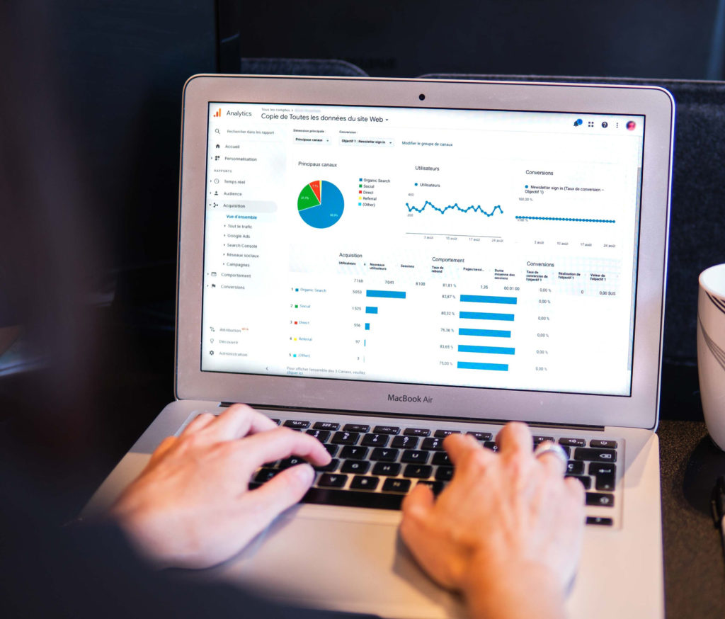 Analyse der Website und Darstellung verbesserter Rankings